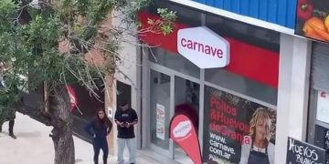 Carnave desembarcó en Funes con una propuesta de productos frescos y ahorro para la mesa familiar