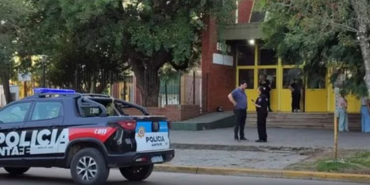 Tras el tiroteo en una escuela de San Cristóbal hay ocho heridos fuera de peligro: uno fue código rojo