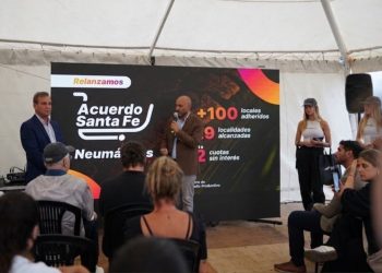 Santa Fe relanza Acuerdo Neumáticos en el Salón del Automóvil: el plan para comprar neumáticos en 12 cuotas