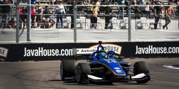 El joven piloto que nació en Estados Unidos pero decidió representar a Argentina: ganó en Indy NXT