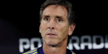 Claudio Úbeda pone toda la carne al asador: Boca va con titulares ante Barcelona SC