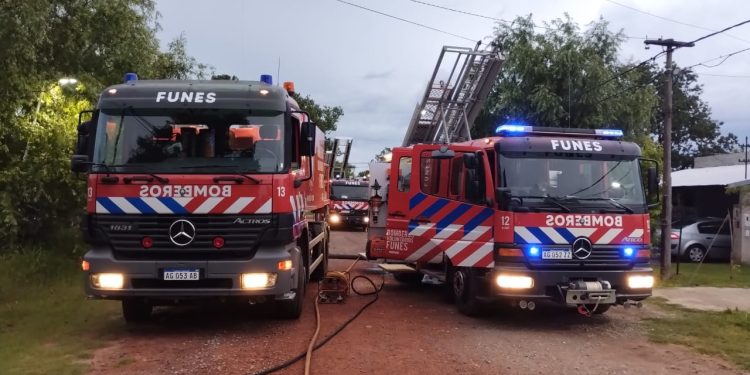 Un fuego que no se apaga: un integrante de Bomberos dará el sí en una boda histórica del cuartel en Funes