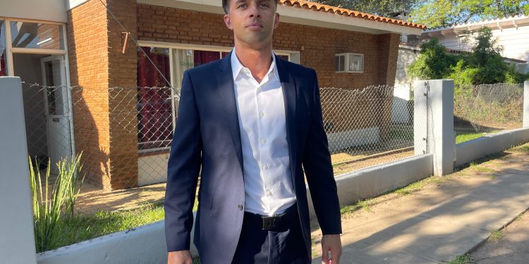 El concejal de Milei en Funes se opuso a aumentar la cantidad de concejales: «Basta de gastar en política»