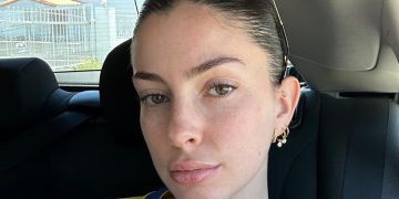 La colección de microbikinis de Daniela Iker, la morocha hincha de Boca