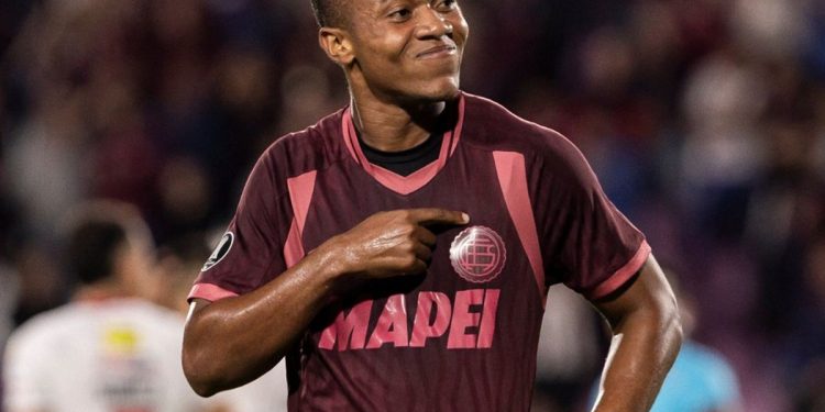 Lanús logró su primer triunfo en Copa Libertadores ante Always Ready: se impuso por 1-0
