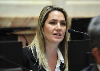 Padres separados de sus hijos: avanza el proyecto de Carolina Losada para endurecer penas por falsas denuncias