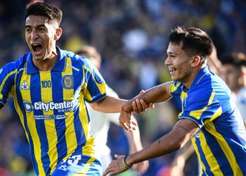 Rosario Central empató con Tigre, se metió en los octavos de final y eliminó a su rival