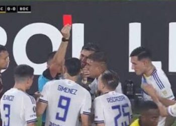 Noche complicada para Boca: así fue la expulsión de Santiago Ascacíbar