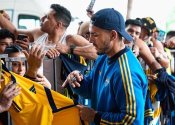 Boca llegó a Ecuador y fue recibido por sus hinchas para el duelo clave de Copa Libertadores