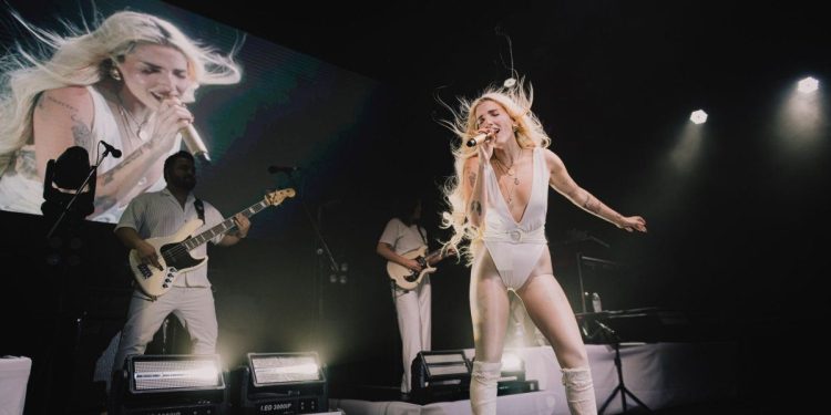 Elena Rose dejó su huella en Buenos Aires con un debut cargado de emoción y conexión
