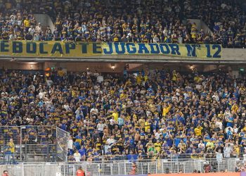 Toque de queda en Ecuador: el contexto que rodea a Boca en su visita a Barcelona