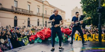 Ke Personajes desató una fiesta en su ciudad y calienta motores para el lanzamiento de su primer álbum