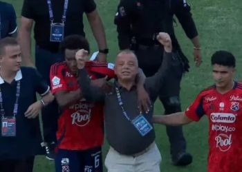 Insólito: el máximo dirigente de Independiente Medellín provocó a los hinchas tras la eliminación
