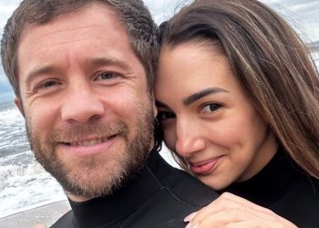 Thelma Fardin celebró el fallo contra Juan Darthés y recibió un emotivo mensaje de Nicolás Riera
