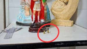 Aparecieron dos balas en un altar dentro del Hospital Cullen