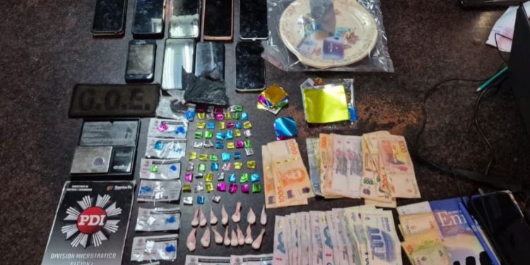 Detenidos y secuestro de cocaína en allanamientos en barrio San Lorenzo de Santa Fe