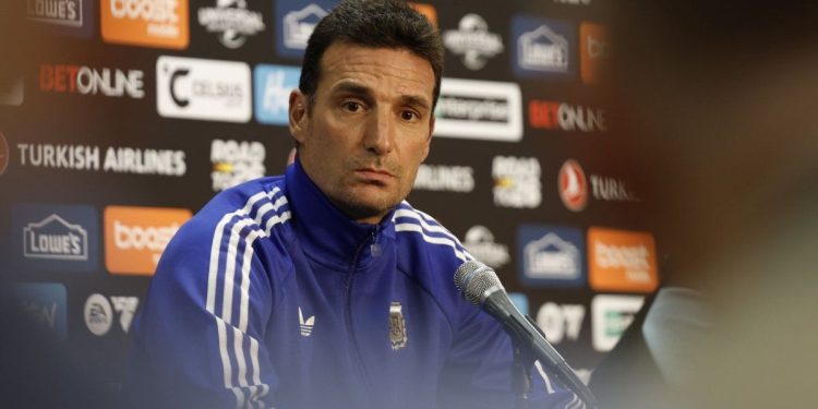 Alarma en Selección Argentina: Lionel Scaloni evalúa tres lesionados que pueden quedar afuera del Mundial 2026