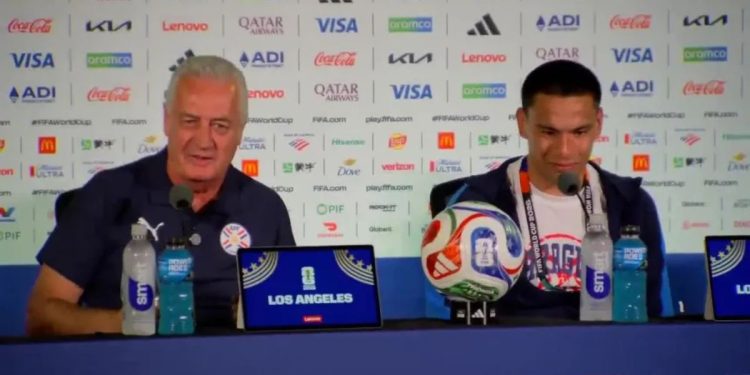 Ilusionados: Diego Gómez se emocionó y la reacción de Gustavo Alfaro conmovió a todos