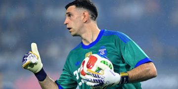 Dibu Martínez acordó su contrato con Juventus y podría dejar Aston Villa tras el Mundial 2026