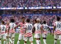 Furor con la estrella de Hollywood que fue a ver a Estados Unidos vs. Paraguay con una remera argentina