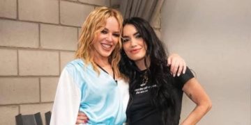 Kylie Minogue está en Argentina y crece el rumor de que participará del show de Lali Espósito