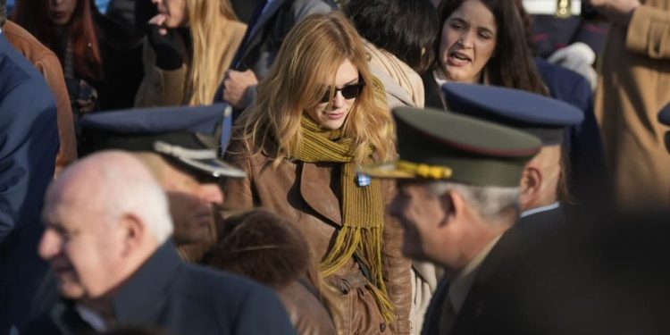 Increparon a Lilia Lemoine a metros del Monumento a la Bandera y la diputada le pegó a una mujer