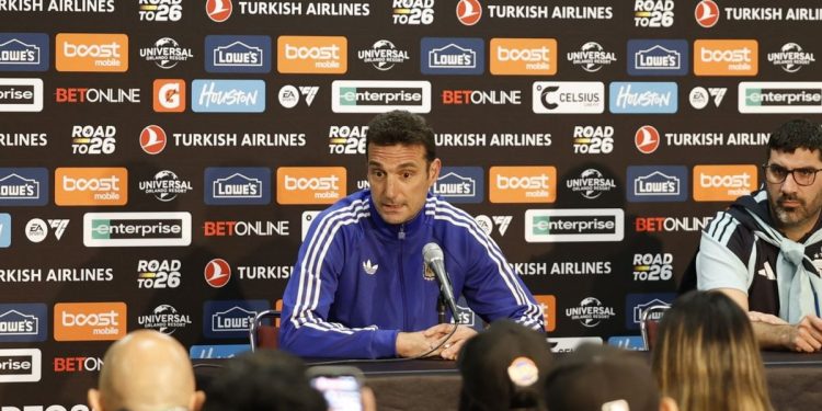 Lionel Scaloni habló de posibles cambios en la lista de 26: «Lo haremos con mucho dolor»