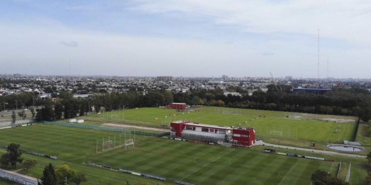 Grave denuncia a un futbolista de Independiente por violencia de género