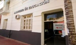 Una provincia suspendió las clases del turno tarde por el partido de Argentina