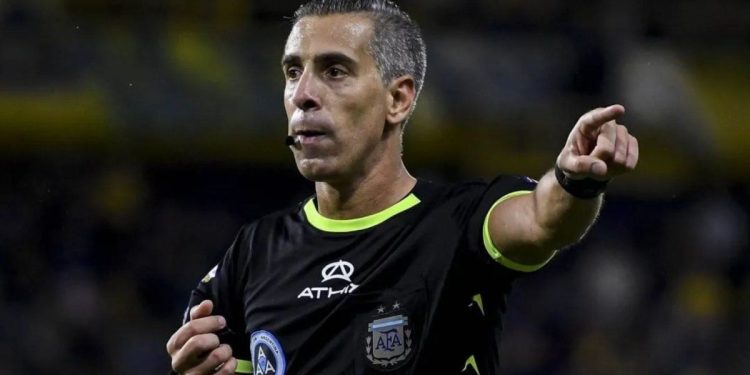 Todos los árbitros de la primera fecha del Torneo Clausura: quiénes dirigen a River y Boca