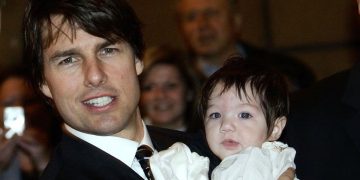 Revelaron que Suri, la hija de Tom Cruise, dejó de usar legalmente el apellido de su padre
