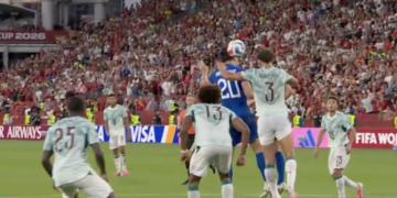 La imagen que no se vio del gol anulado a Croacia ante Portugal y que alimenta la polémica: ¿hay toque?