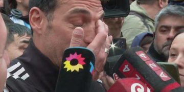 Lionel Scaloni volvió a Pujato y no pudo contener las lágrimas: «Seguiremos dando batalla»