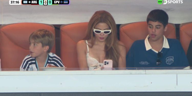 Shakira y sus hijos, presentes en el duelo de la Selección Argentina con Cabo Verde