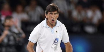 Gustavo Costas aparece en el radar de un club grande que juega la Copa Libertadores
