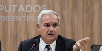 Farías impulsa una ley para fortalecer a las micro, pequeñas y medianas empresas, y promover el desarrollo productivo federal