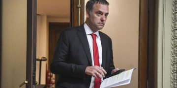 Vence el plazo para que Manuel Adorni responda a la Justicia sobre su patrimonio