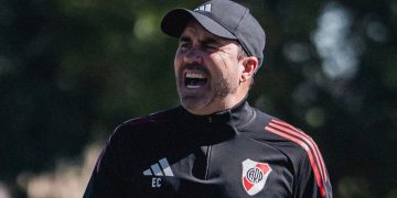 «No escucho…»: el nuevo mensaje de Chacho Coudet en WhatsApp, en plena crisis de River