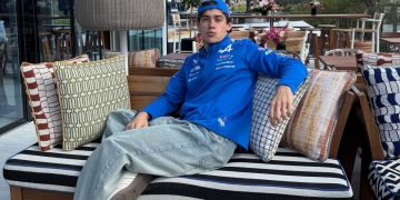 Franco Colapinto quedó entre los 10 mejores pilotos de la Fórmula 1 en la primera parte del año