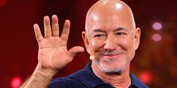 Jeff Bezos, muy cerca de convertirse en accionista de un club de la Premier League