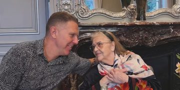 Murió la madre de Alejandro Fantino y así la despidió el conductor: «De nuevo, gracias por todo»