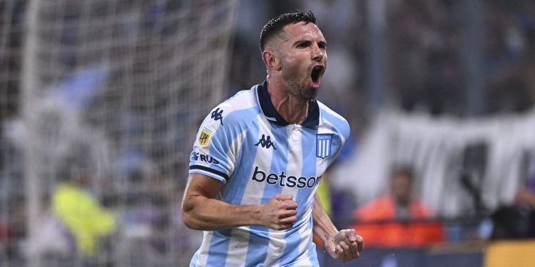 Dura sanción a Maravilla Martínez tras la roja directa en La Paternal: se pierde el duelo con Boca