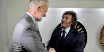 Antes de la asunción en Colombia, Milei se reunió con Felipe VI y Abelardo de la Espriella