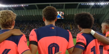 El Barcelona homenajeó a Jorge Messi antes de su partido: emotivo minuto de silencio y brazaletes negros