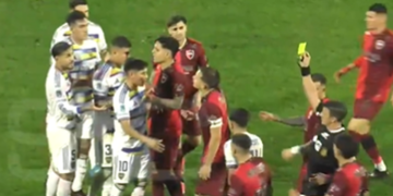 Polémica actitud de Leandro Paredes en el empate entre Boca y Newell’s: ¿era para roja?