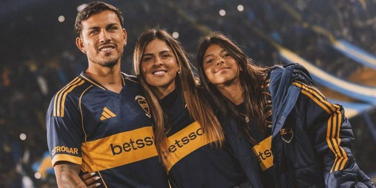 La hija de Leandro Paredes todavía no supera el Mundial y un detalle en una foto se volvió viral