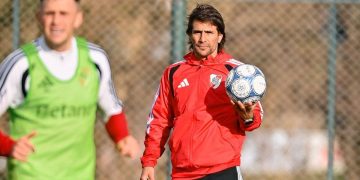Adiós Coudet, hola Ponzio: el DT interino de River ya dirigió su primera práctica