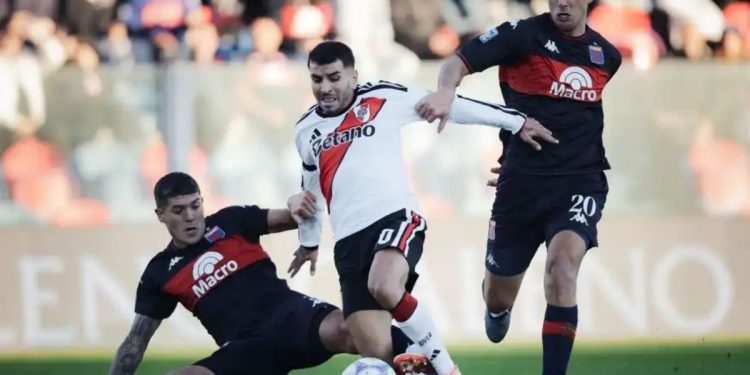 «Cuesta trabajo…»: qué dijo Javier Castrilli tras el polémico penal que no le cobraron a River ante Tigre