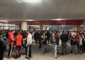 «borombombóm…»: los hinchas de River protestaron en el hall y pidieron por la vuelta de un histórico DT