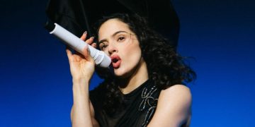 Rosalía disfrutó de una salida bien porteña antes de sus recitales: cena de bodegón y brindis
